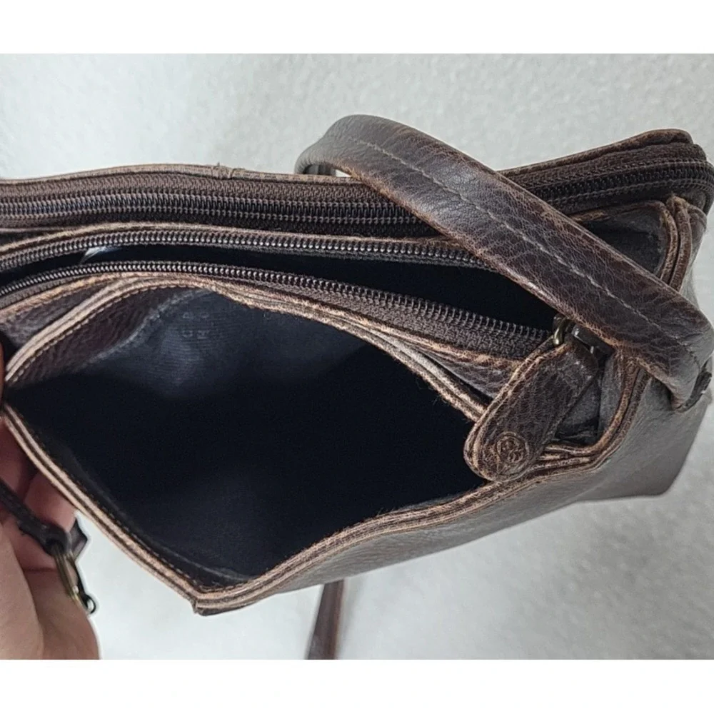 Crazy Horse Cross Body Bag Purse Wallet Faux Leather Brown Gold Western Keychain